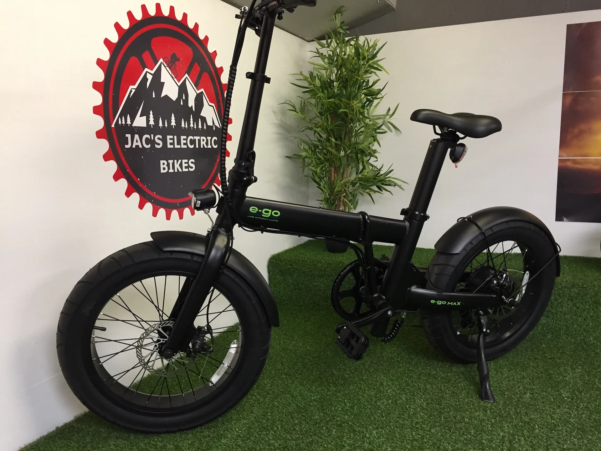 e go max+ folding electric bike